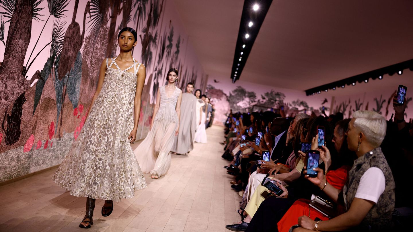 La colección de Dior. (Reuters/Sarah Meyssonnier)