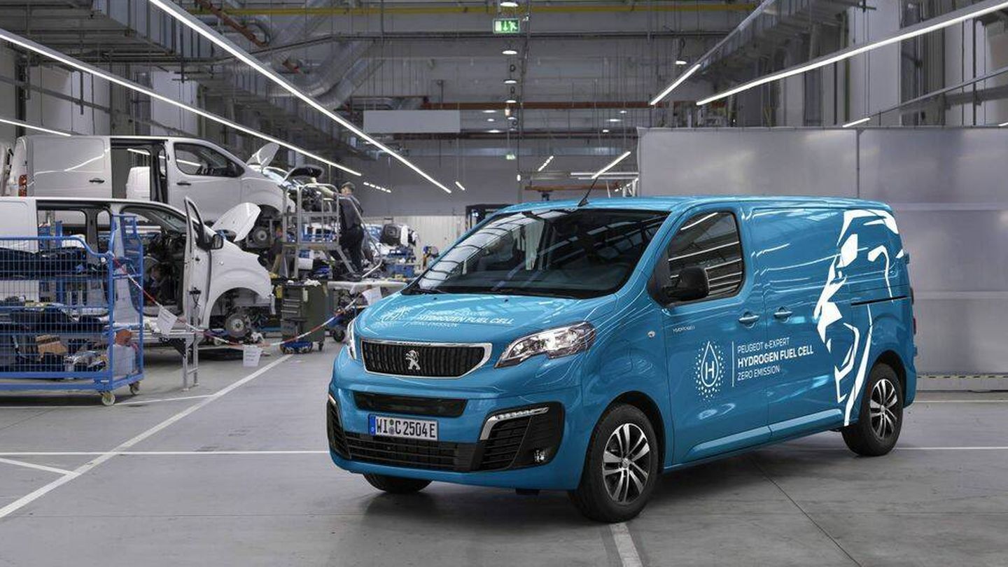 En 2022, Peugeot y Citroën entregaron las primeras unidades impulsadas por hidrógeno.
