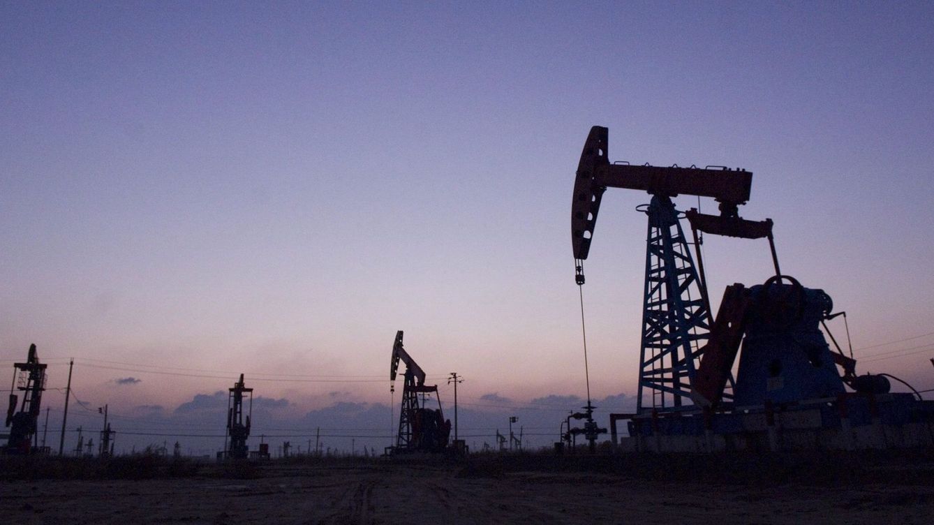 El petróleo sube tras la reunión de la OPEP+: mantendrá el aumento de producción