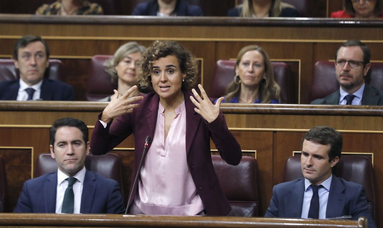 La diputada Dolors Montserrat (PP) interviene en el Congreso de los Diputados. (EFE)