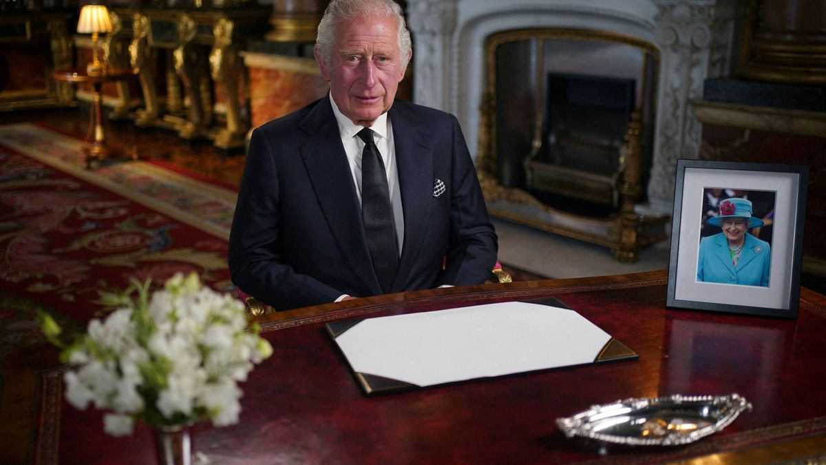 Nubarrones en el 'skyline' de la monarquía británica