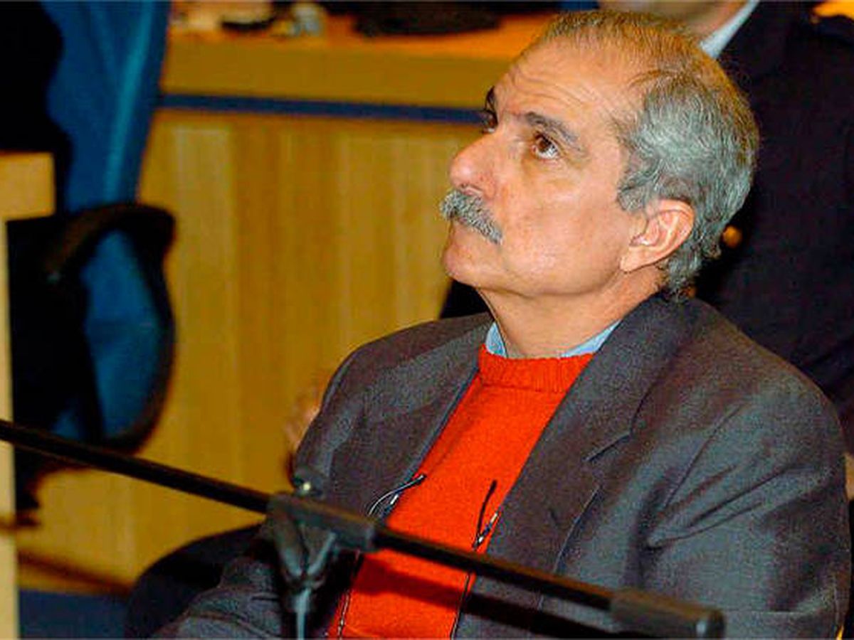 Foto: Scilingo durante la lectura de su sentencia en la Audiencia Nacional en 2005. (EFE)