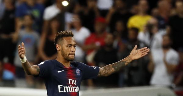 Foto: Neymar lamentándose de una ocasión fallada. (EFE)