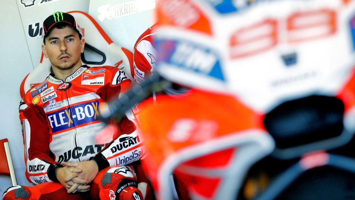 El tirón de orejas del jefe de Ducati a Jorge Lorenzo como advertencia para renovar