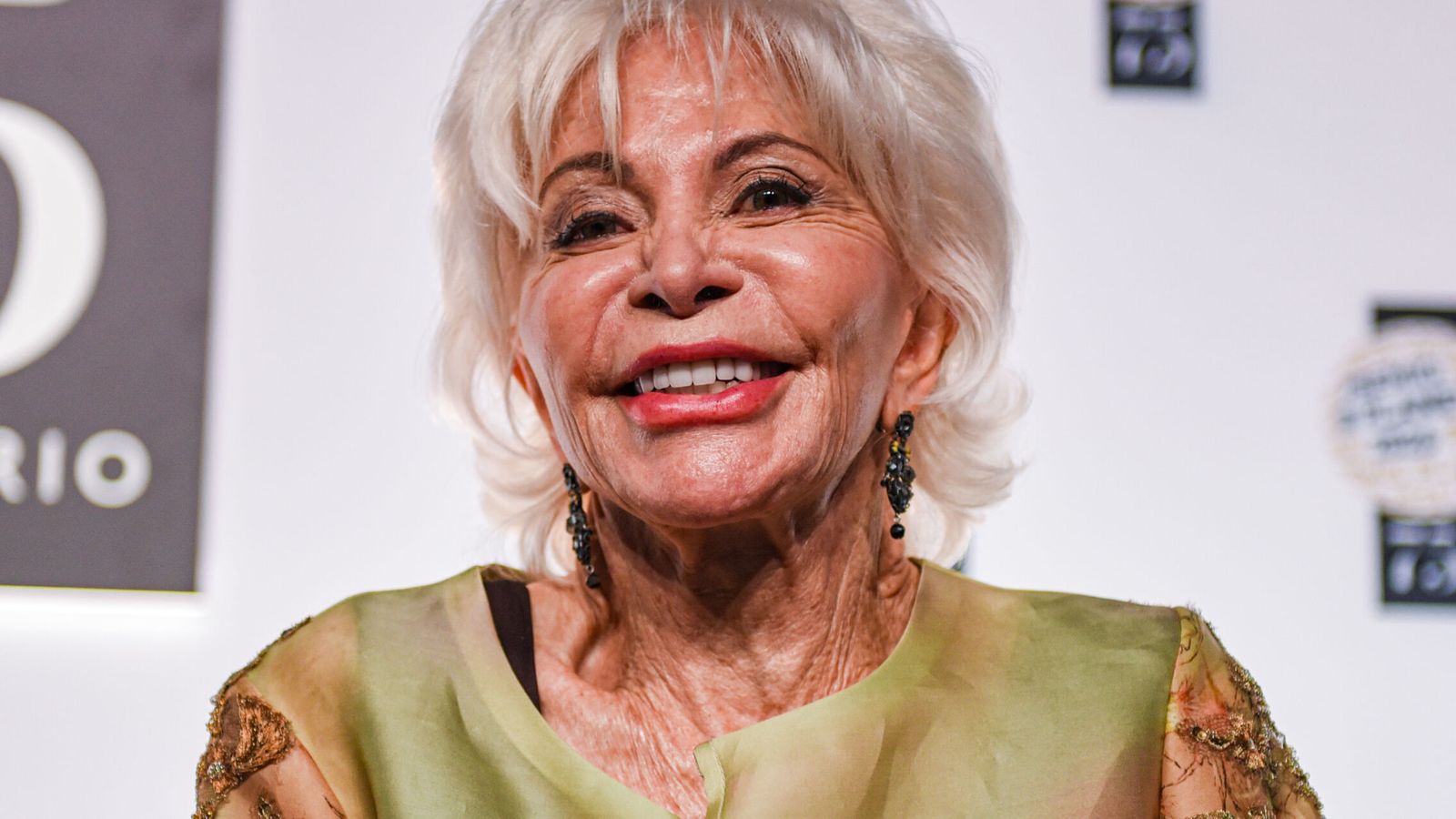 A qué se dedicaba Isabel Allende, ganadora del premio Planeta, antes de ser escritora