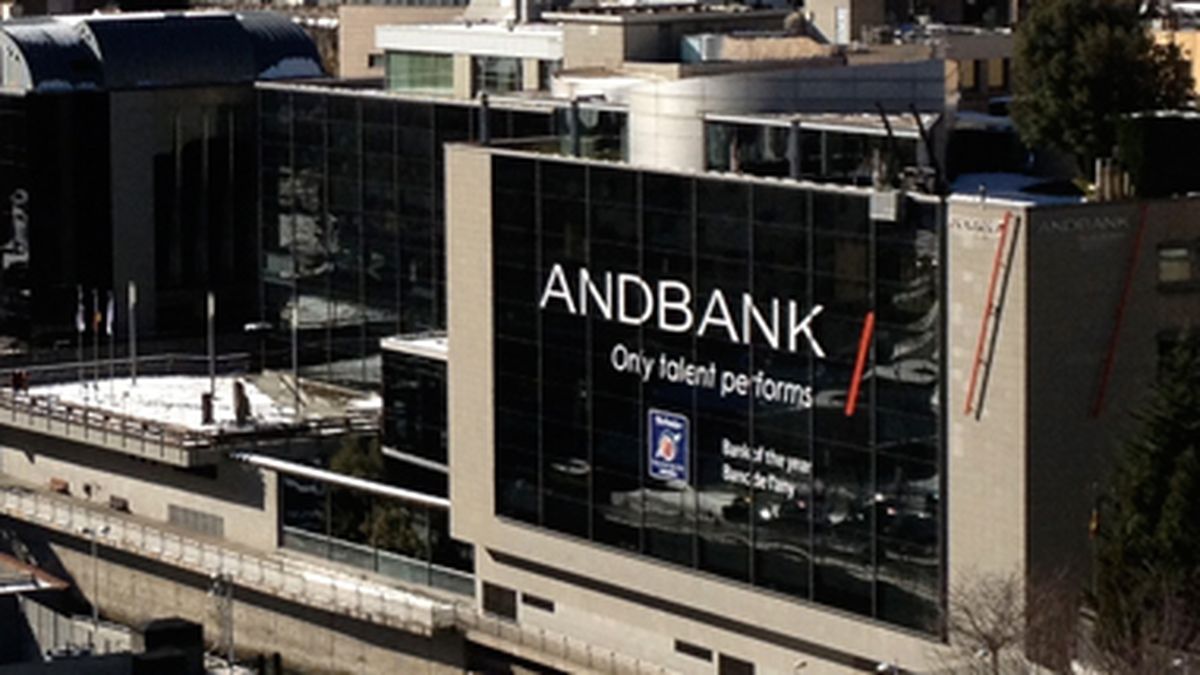 Andbank vende una emisión de CoCos a sus clientes para financiar la compra de Inversis