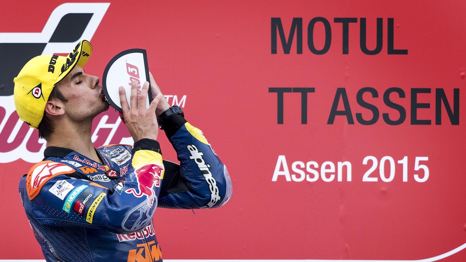 Foto: Miguel Oliveira en el podio de Assen (Reuters).
