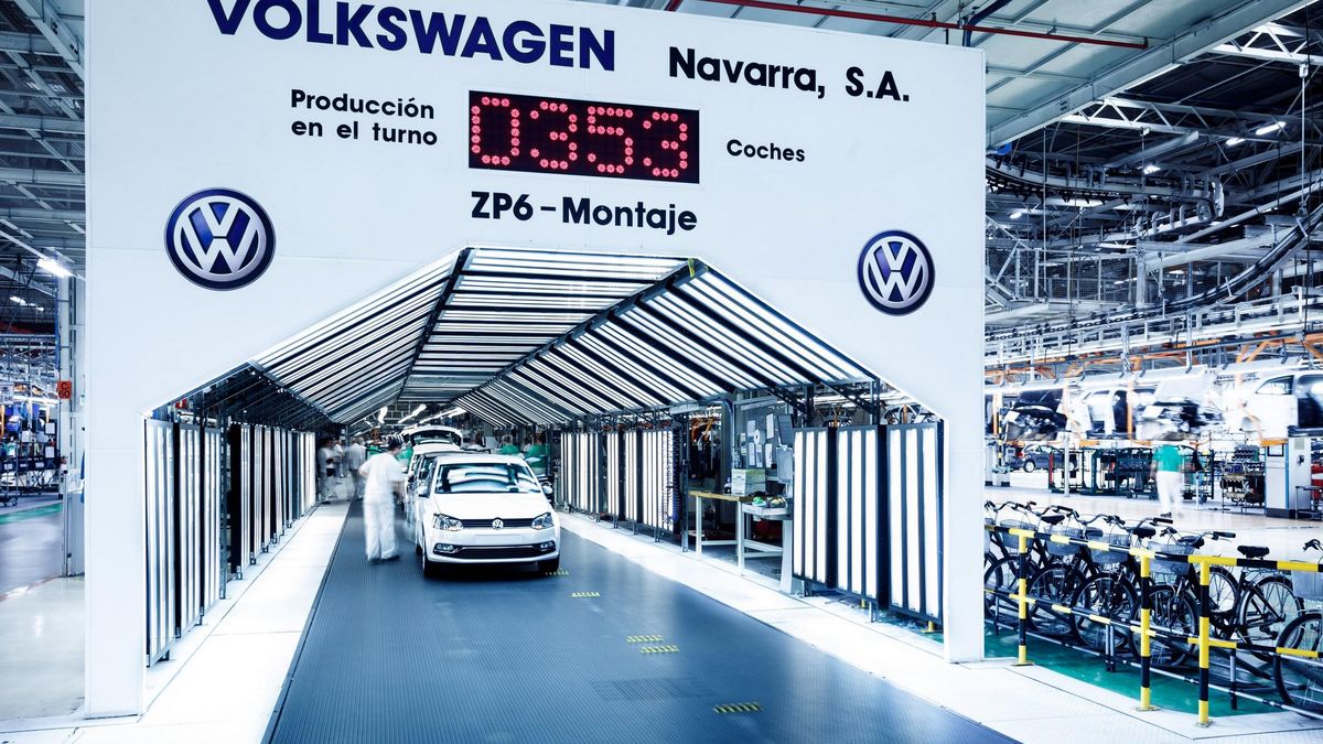 Navarra se juega hasta el 30% de su PIB en el futuro de la factoría de Volkswagen 