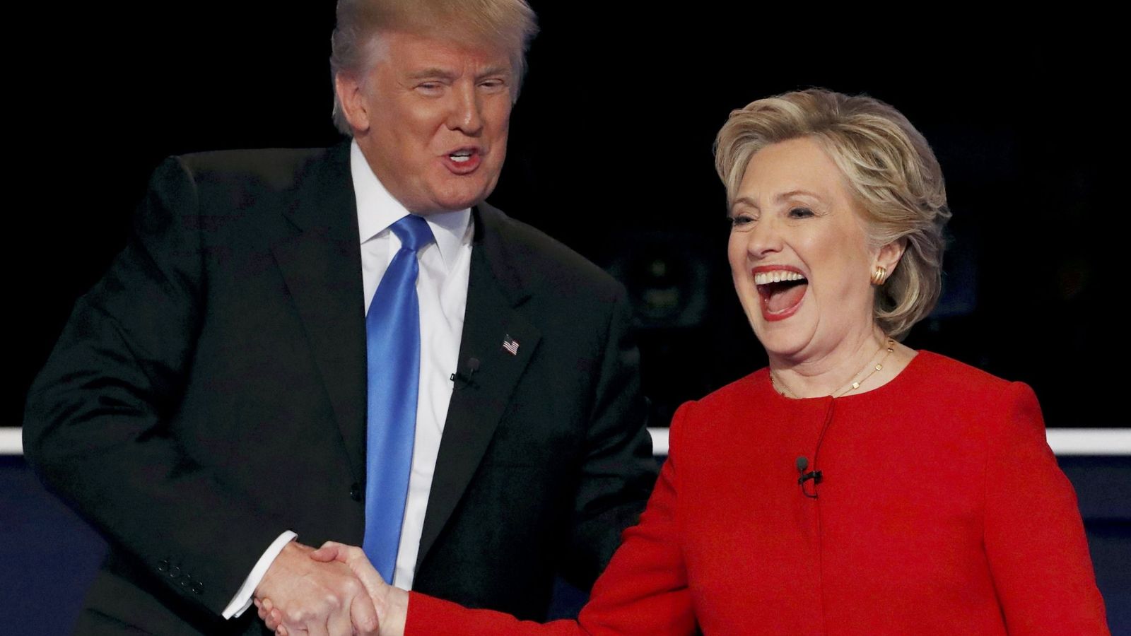 Foto: Clinton y Trump en el último debate de las elecciones de Estados Unidos (EFE)