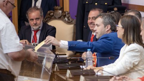 La supuesta compra de votos del PP se vuelve contra el PSOE: ¿Qué hay de lo nuestro?