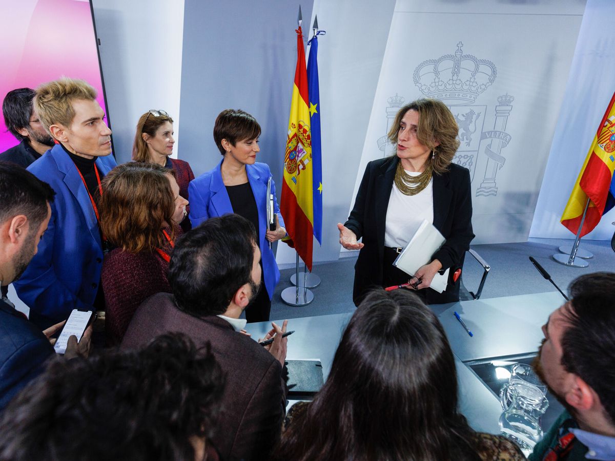 Foto: Teresa Ribera tras la rueda de prensa del Consejo de Ministros. (EFE)