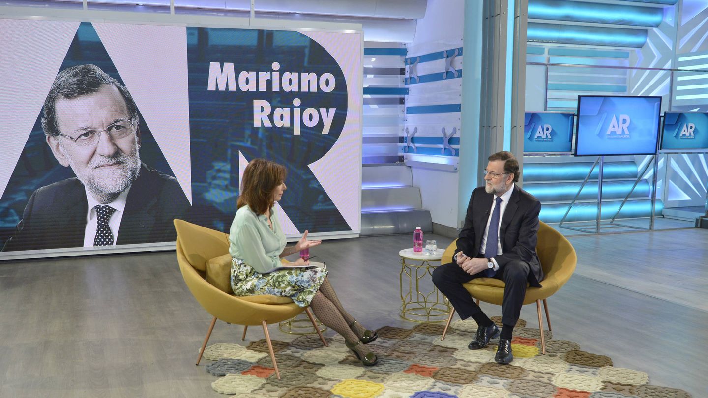 Ana Rosa entrevista a Mariano Rajoy en su programa. (Telecinco)