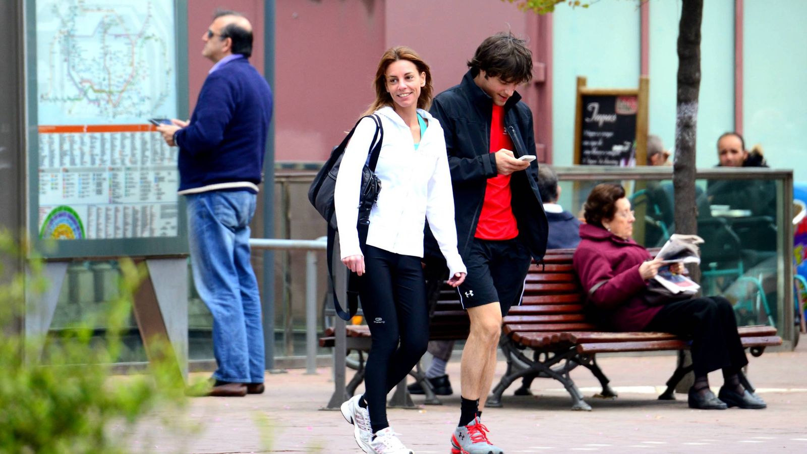 Foto: Cristina y Jordi paseando (Gtres)