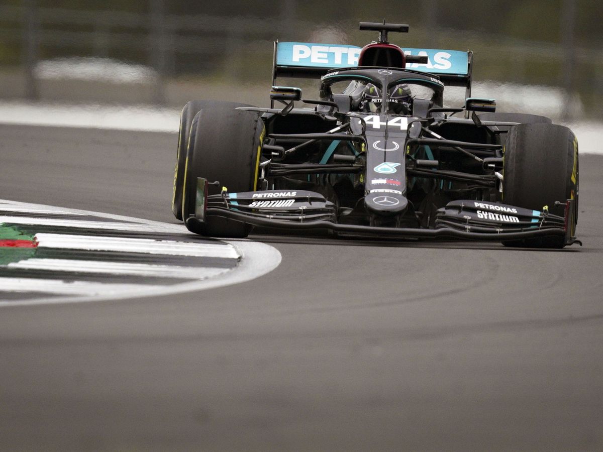 Foto: Lewis Hamilton fue el más rápido de la segunda sesión de libres en Silverstone. (EFE)