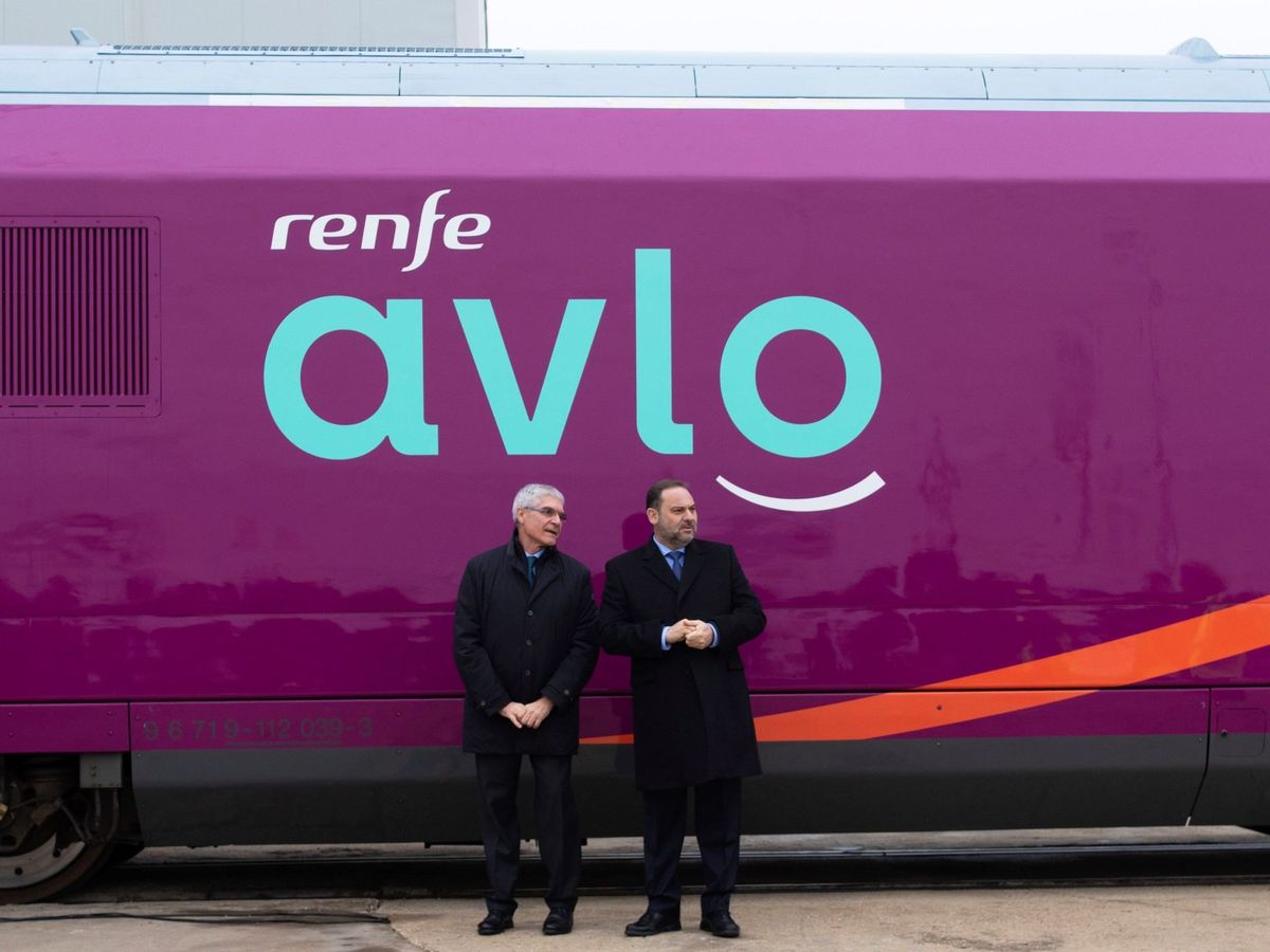 Foto: Presentación del servicio AVLO, de Renfe. (EFE)