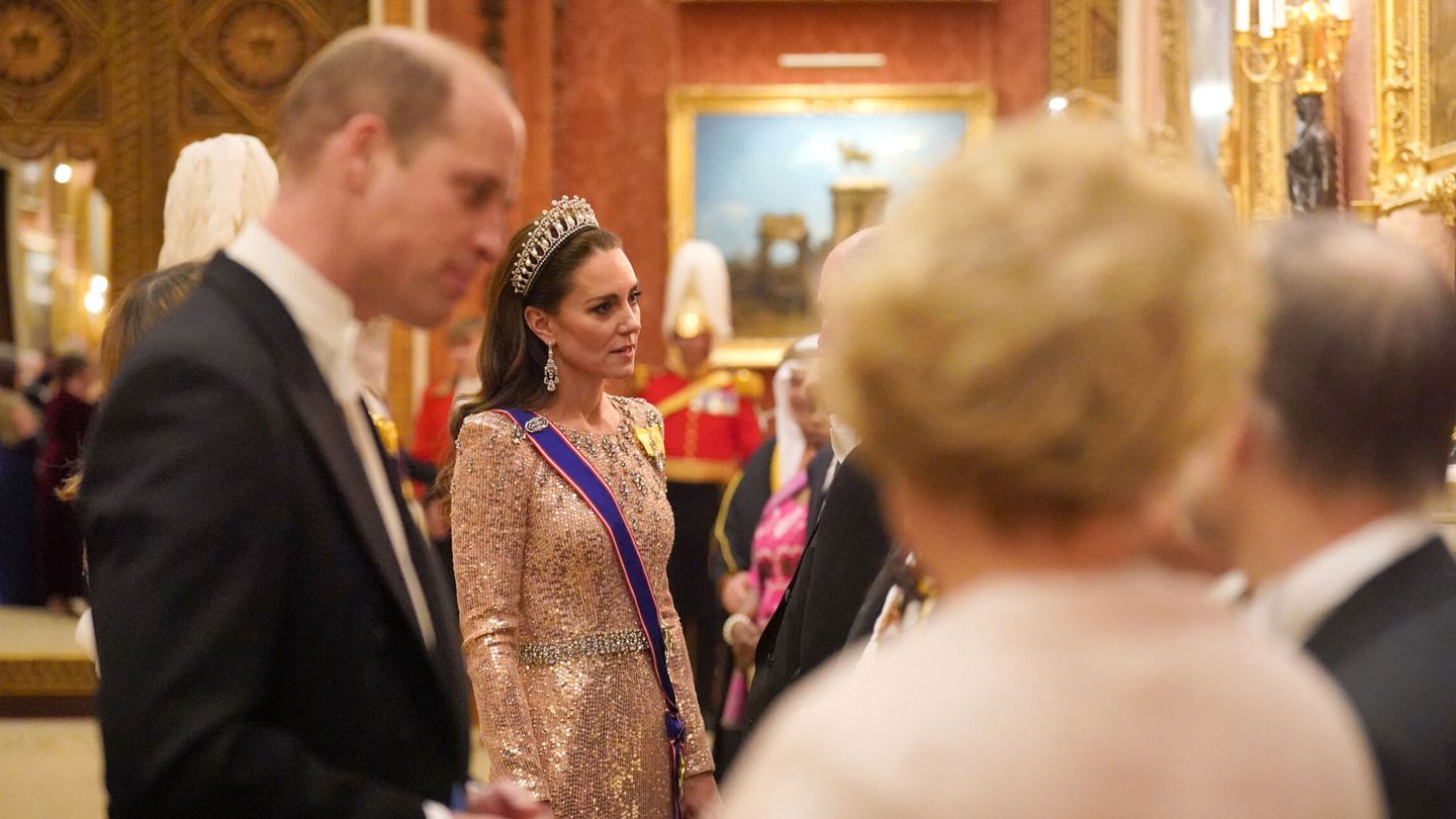 Los príncipes de Gales, el pasado diciembre en Buckingham. (Reuters/Jonathan Brady)