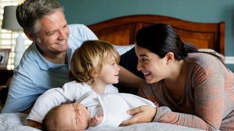 Sí al colecho: dormir con los padres es beneficioso para los hijos, según estudio