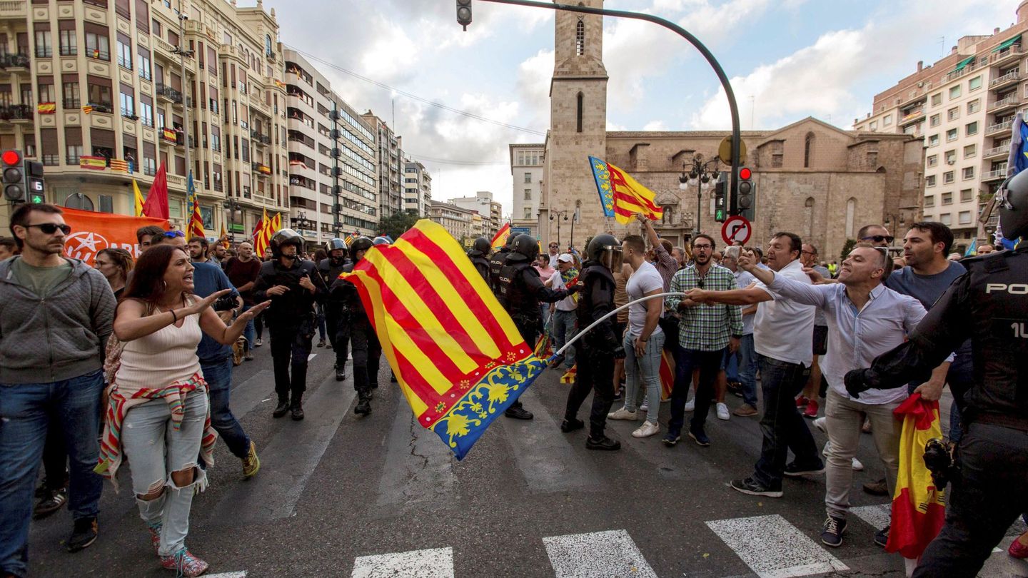 Un momento de la manifestación del 9 de octubre en Valencia. (EFE)