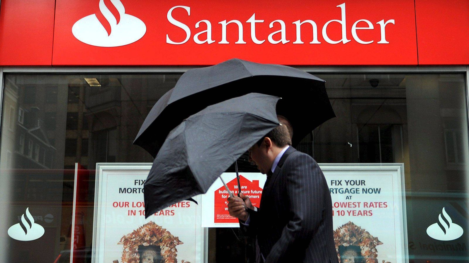 Foto: Sucursal del banco Santander en el centro de Londres. 