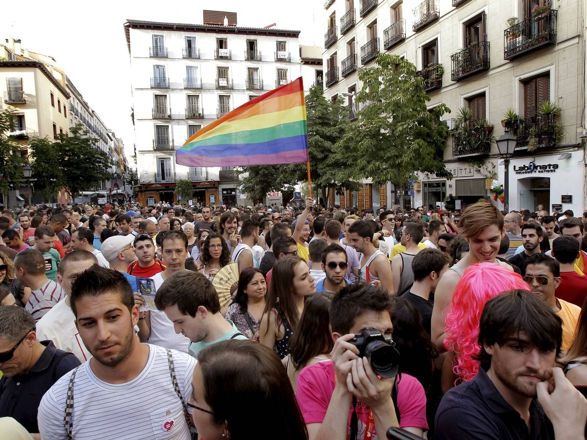 Foto: Vista de la Plaza de Chueca de Madrid en el Orgullo de 2012. (EFE/Kiko Huesca)