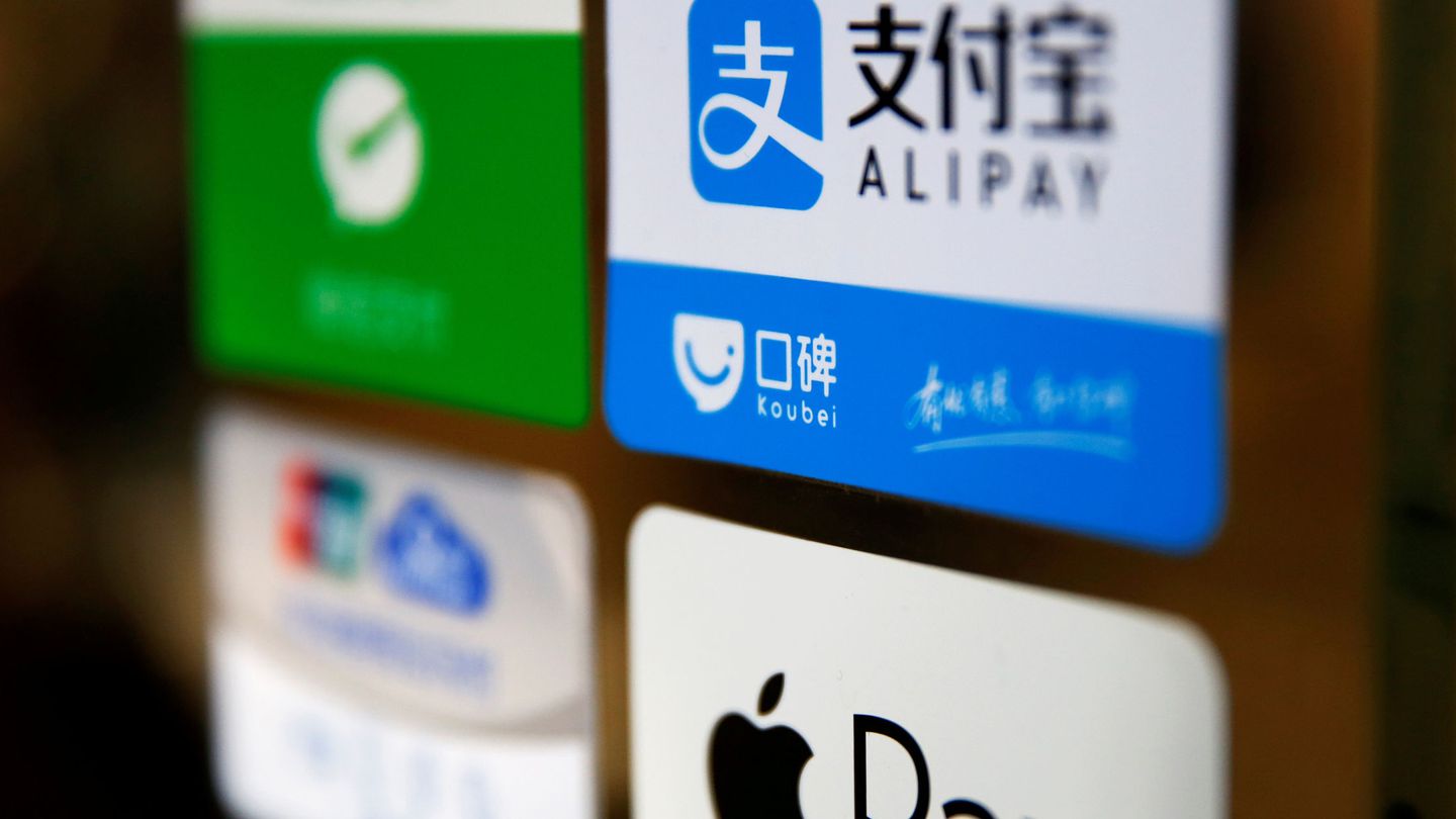 AliPay y WeChat son dos gigantes en China. (Reuters)