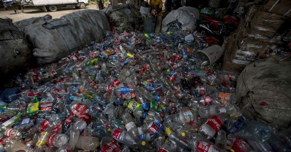 Foto: Estación de reciclaje de plásticos. Foto: EFE Jorge Torres