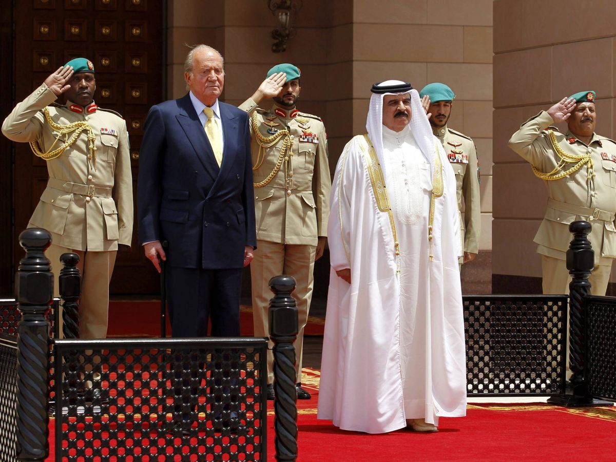 Foto: El rey Juan Carlos y el monarca de Baréin. (EFE)