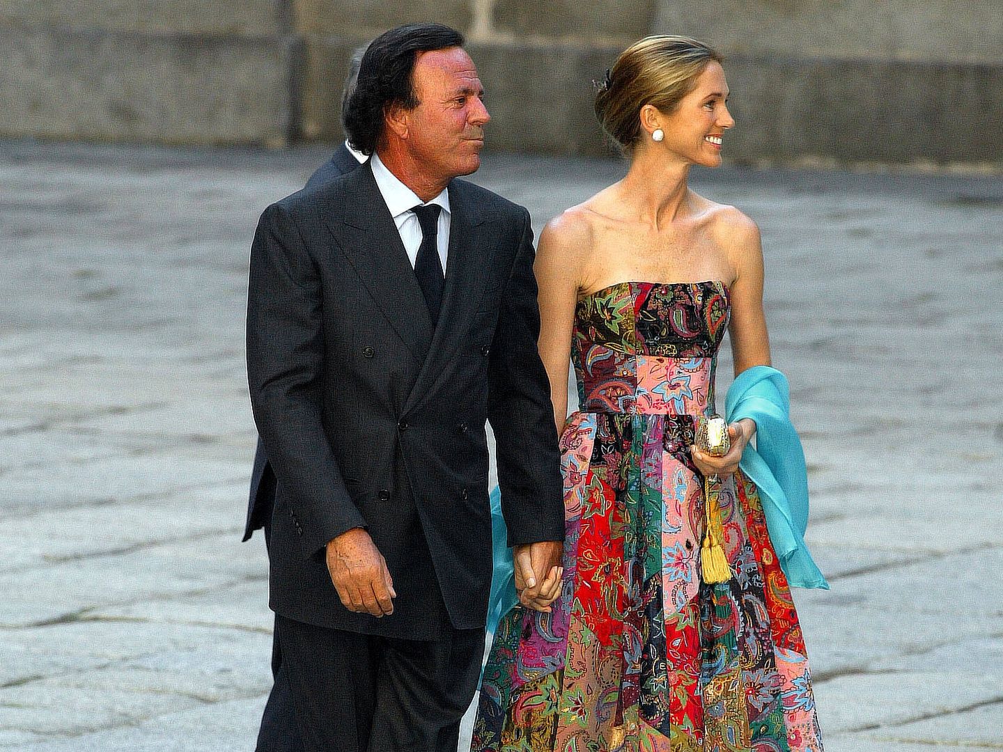 Julio Iglesias y Miranda en una imagen de la boda. (Gtres)
