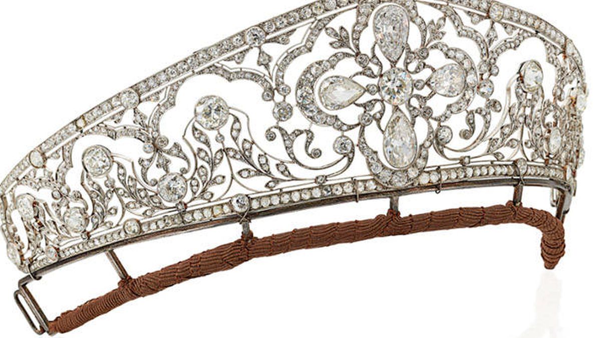 Christie's vende por 320.000 euros una tiara de los Borbón: así ha sido la subasta