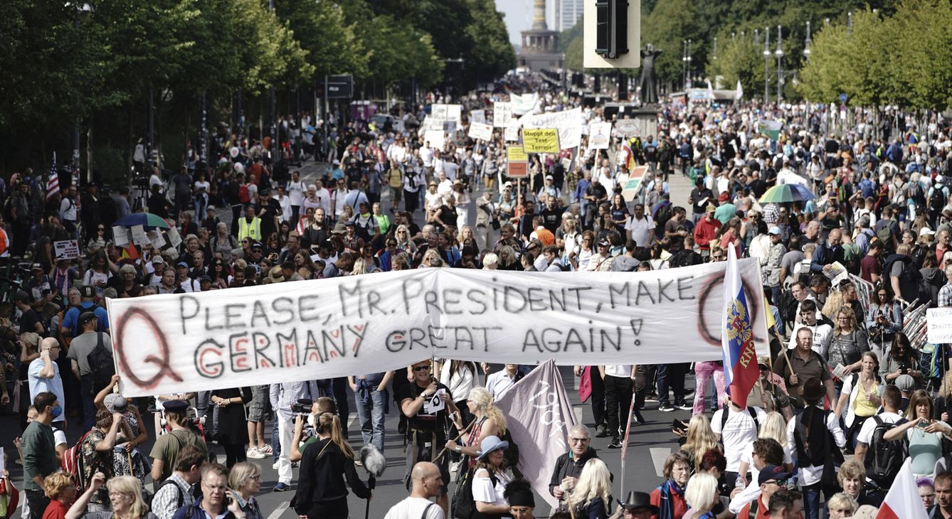 Protesta en Berlín el pasado agosto de negacionistas del covid donde se hizo notar QAnon.