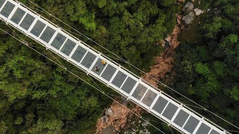 Vietnam inaugura el puente con suelo de cristal más largo del mundo