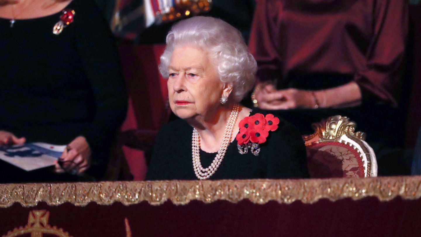 La reina en su palco del Royal Albert Hall de Londres. (Reuters)