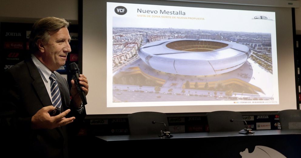 El arquitecto del proyecto original del Nuevo Mestalla, durante la presentación del ajuste del proyecto. (EFE)