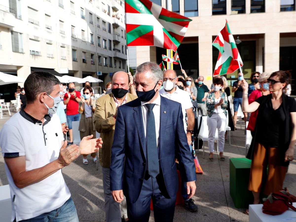 Foto: Urkullu y Ortuzar, durante un acto electoral de la campaña. (EFE)
