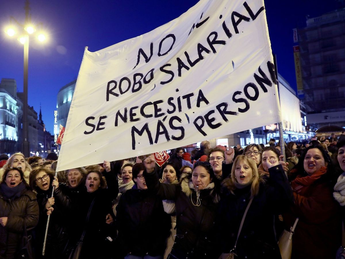 Foto: Protestas en 2018 contra la falta de personal en residencias de Madrid. (EFE)