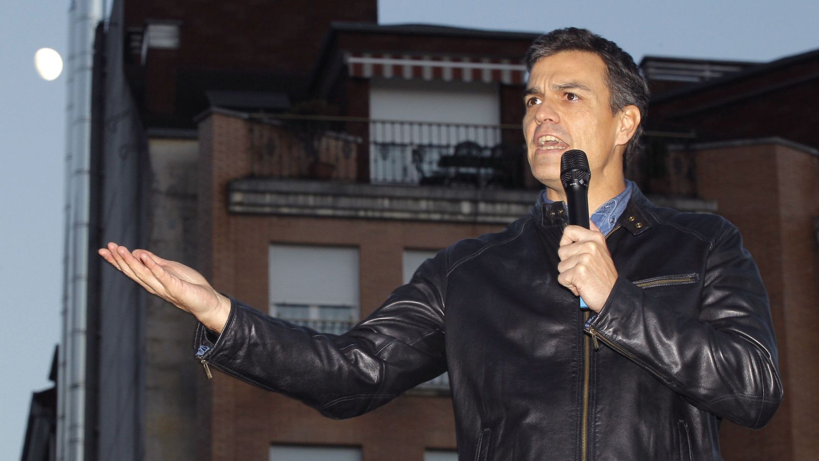 Foto: ¿Se terminará presentando Pedro Sánchez a las primarias del PSOE? (Efe)
