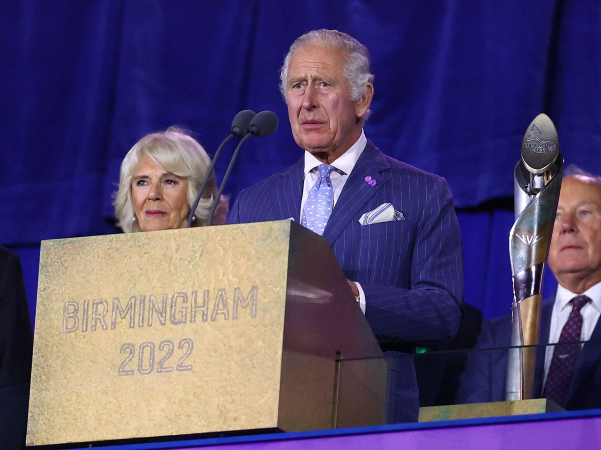 Foto: El príncipe Carlos y Camila, en la inauguración de los Juegos de la Commonwealth. (Reuters/Hannah Mckay)