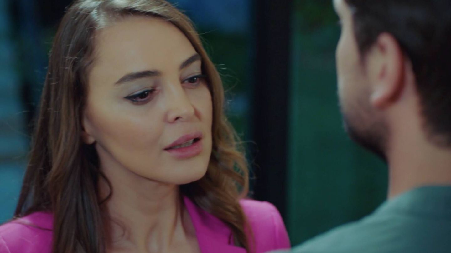 Lal humilla a Zeynep en el episodio de 'Pecado original' de este jueves. (Atresmedia)