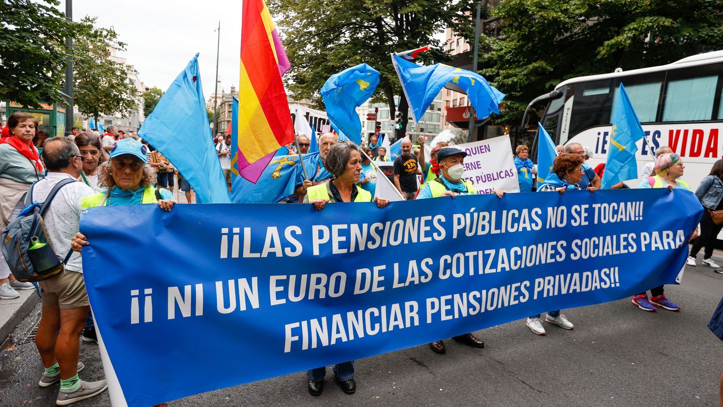Manifestación de pensionistas en Bilbao. (EFE/Luis Tejido)