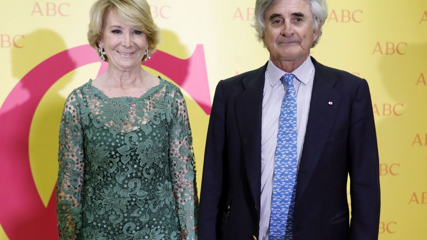 Esperanza Aguirre, y su marido, Fernando Ramírez de Haro. (EFE)