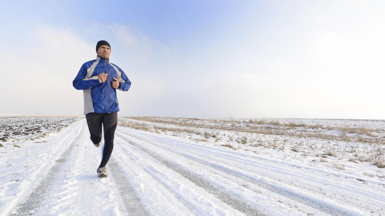 Foto: Olvídate de excusas: aunque bajen las temperaturas, debes seguir haciendo ejercicio. (iStock)