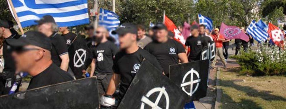 Foto: Los neonazis, a las puertas del Parlamento griego