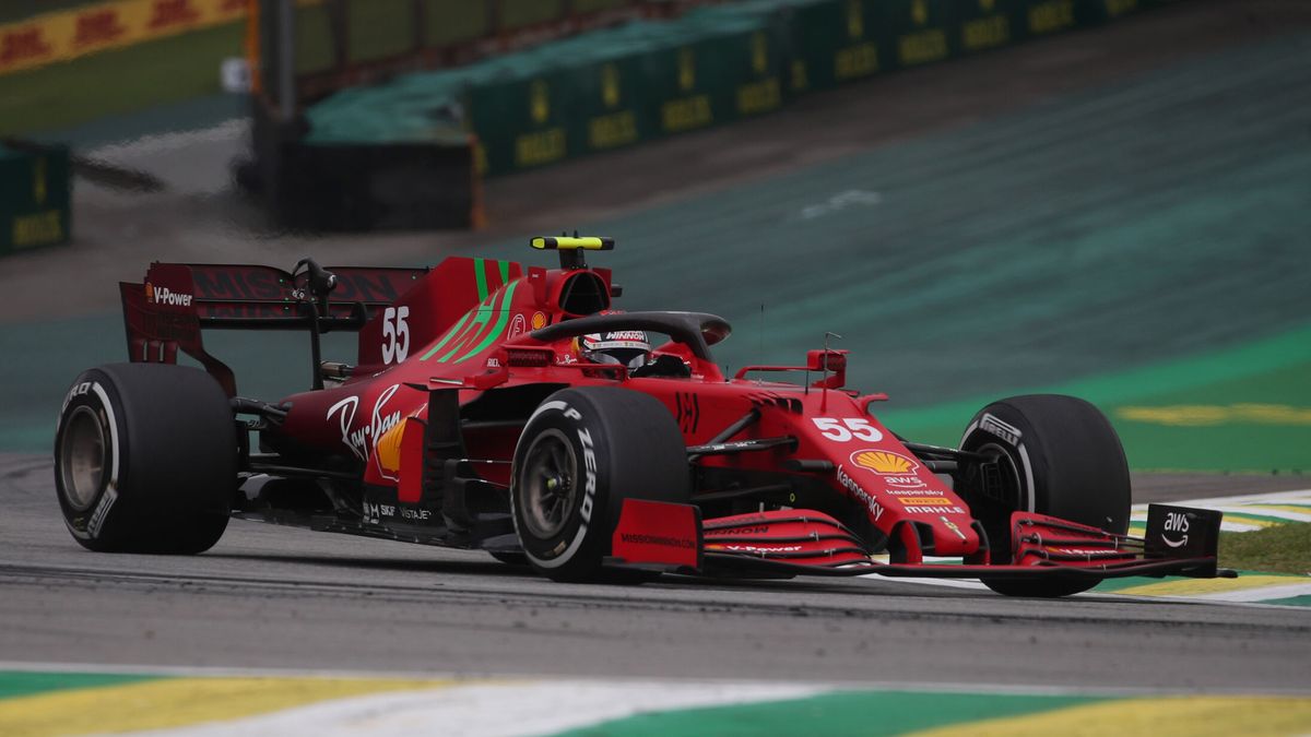 Carlos Sainz saldrá tercero en Interlagos; remontada sin premio para Hamilton