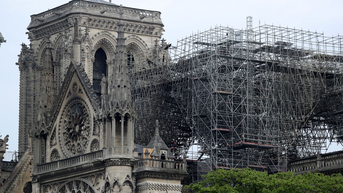 Tajani pide a los eurodiputados que donen su salario del día para reconstruir Notre-Dame