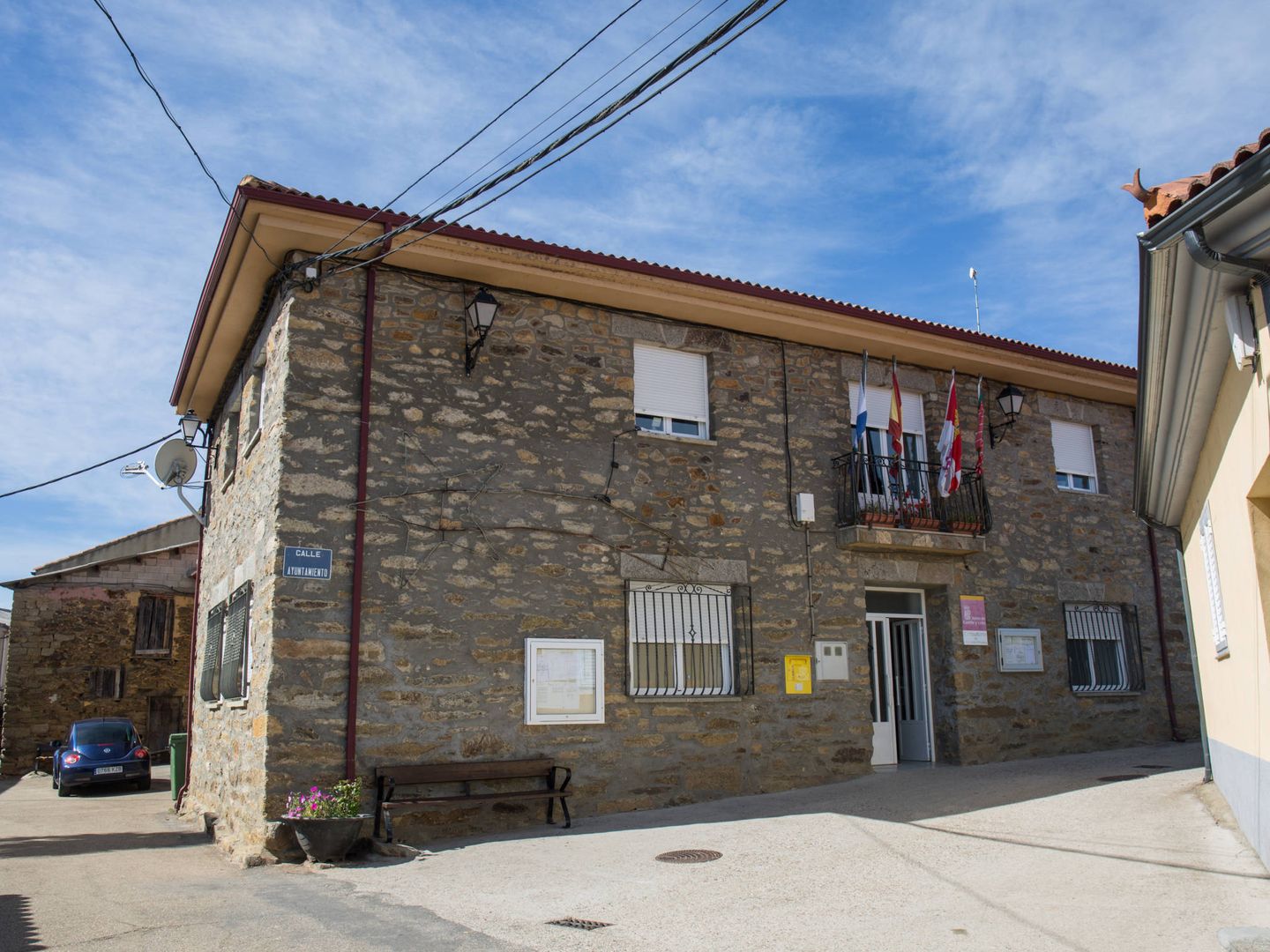 Casa consistorial de Peque, en Zamora. (D.B.)