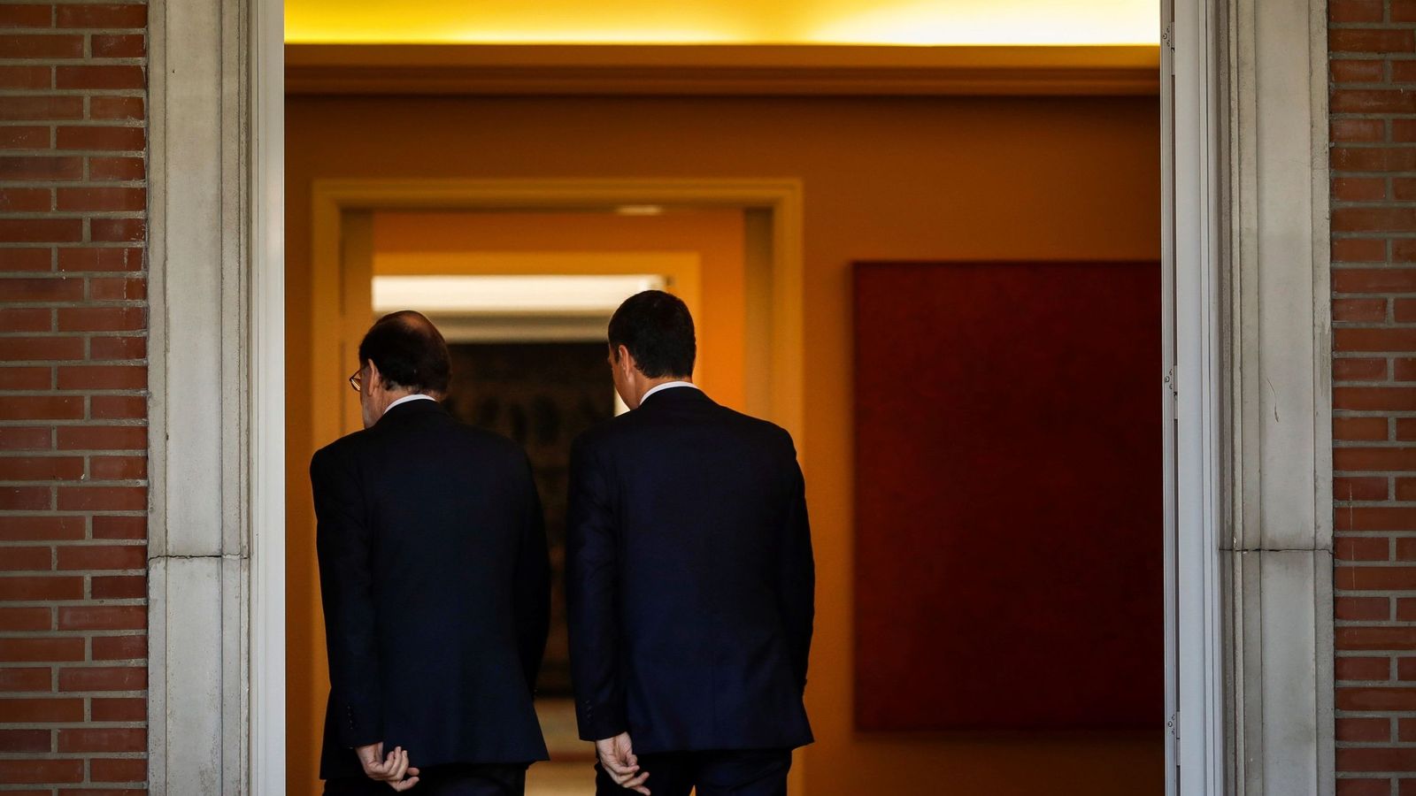 Foto: El presidente del Gobierno, Mariano Rajoy, y el líder del PSOE, Pedro Sánchez, en La Moncloa el pasado 15 de mayo. (EFE)