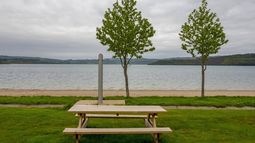 El mayor lago artificial de España está en Galicia: era una mina de carbón de 300 metros de profundidad y ahora es un ejemplo de regeneración