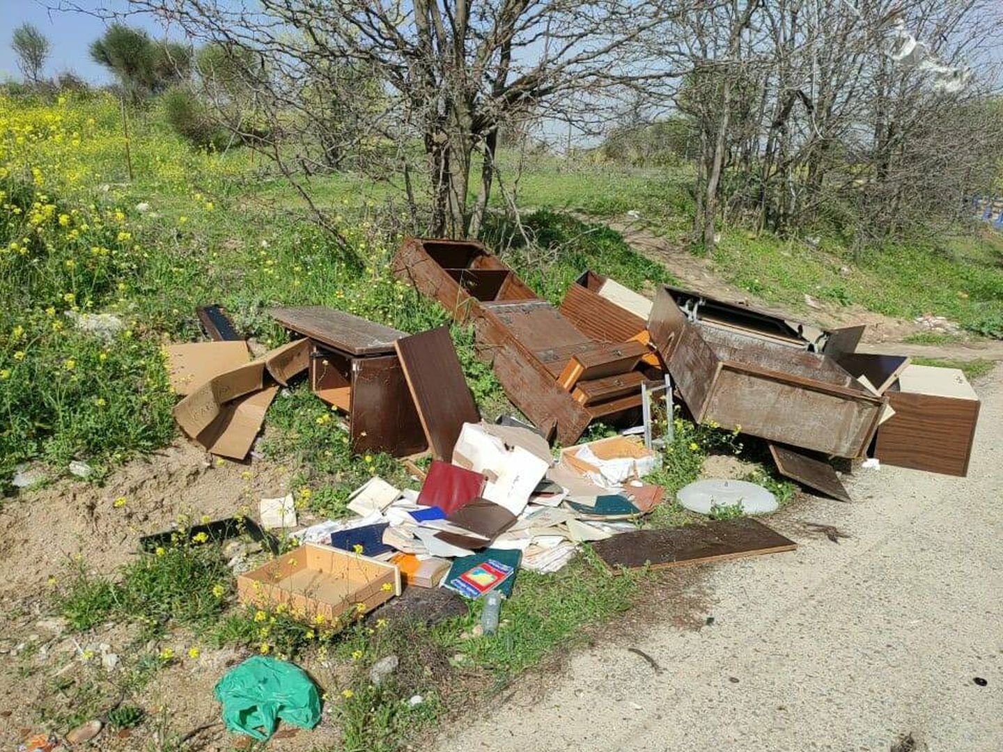 Más residuos acumulados en Leganés. (G.M.)