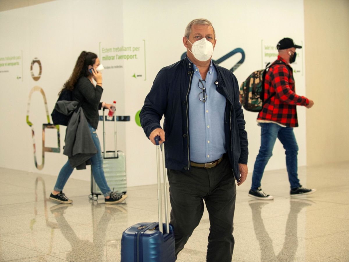 Foto: Turistas Alemanes llegan al Aeropuerto de Son San Joan de Palma. (EFE)