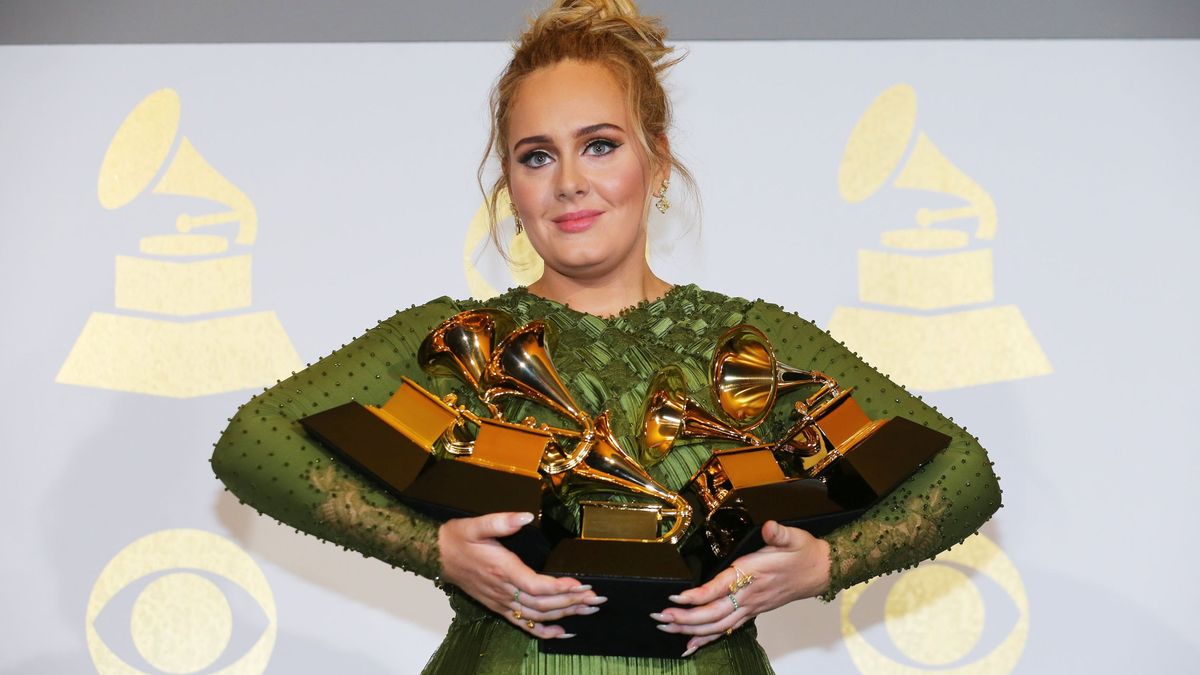 Adele, triunfo y 'patinazo' en los Grammy 2017